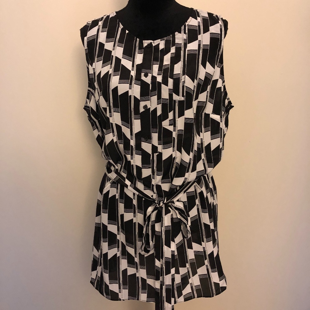 41 Hawthorn Jaylyn Belted Silk Tunic - Picture 2 of 8